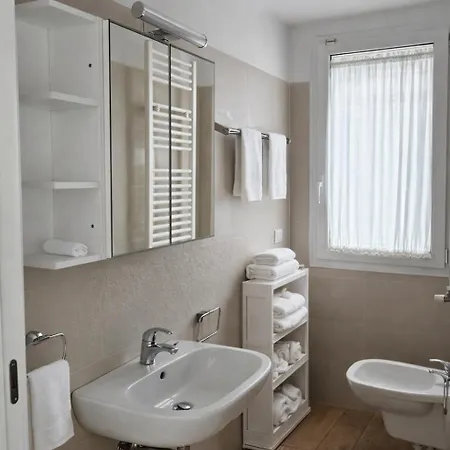 מלון דירות Antares 4*