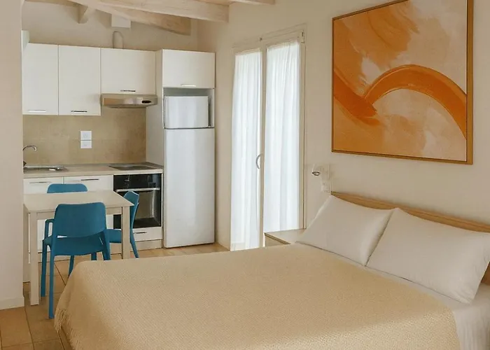 Antares Aparthotel 4*