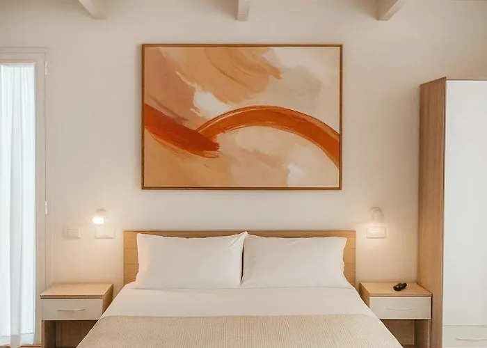 Aparthotel Antares 4*