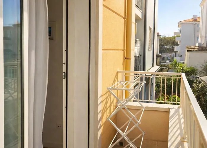 Apart-hotel Antares 4*